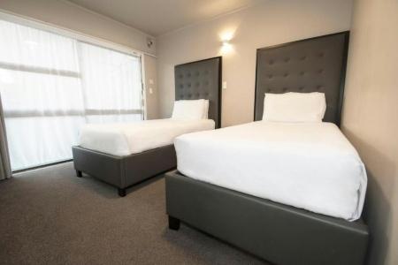 Middlemore - 16