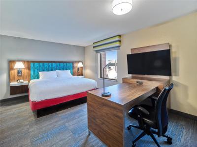 Hampton Inn Midtown-Aksarben - 45