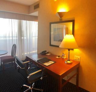 Best Western Plus Suites Downtown - 2