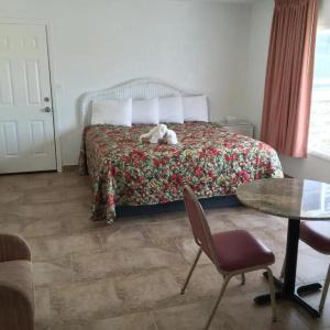 Pyramid Resort - 28