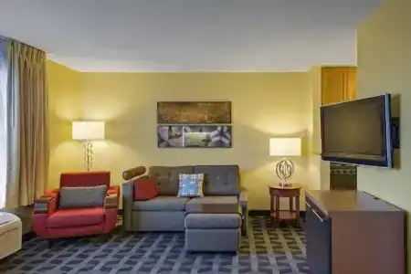 TownePlace Suites by Marriott Kansas City - 20