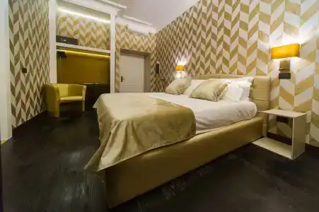 Via Veneto Suites - 4