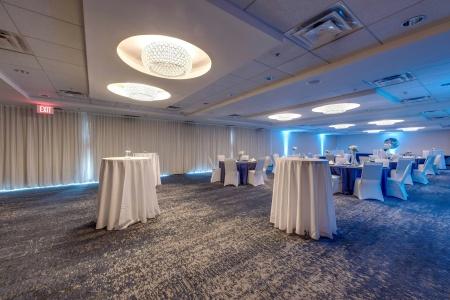 Four Points by Sheraton Downtown - 26