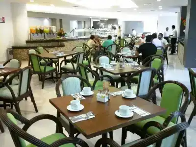 El Conquistador del Paseo de Montejo - 25