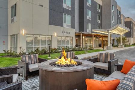 TownePlace Suites by Marriott Indianapolis Airport - 20
