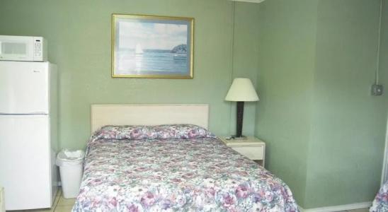 Bayfront Cottages - 5