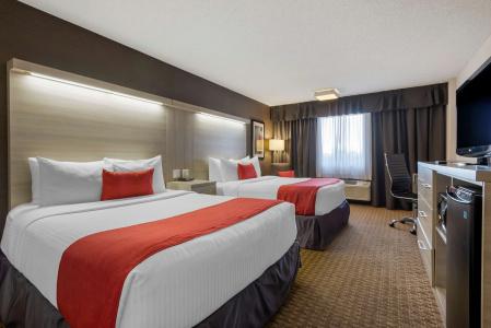 Best Western Plus Village Park Inn - 5