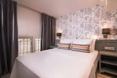 Neikos Mediterraneo Luxury Suites - 64