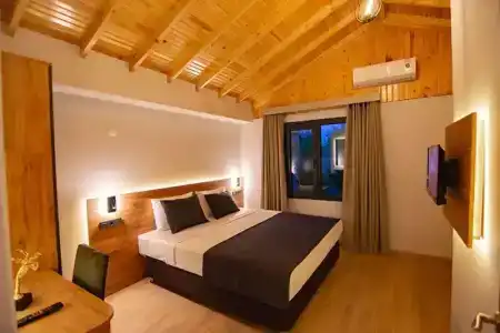 Sandal Otel - 124