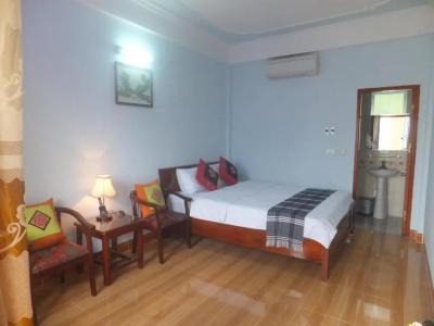 Anna Tham View - 29