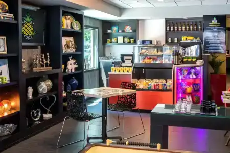 Staypineapple, Five, Downtown Seattle - 31