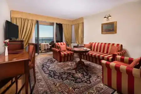 Savoy - 164