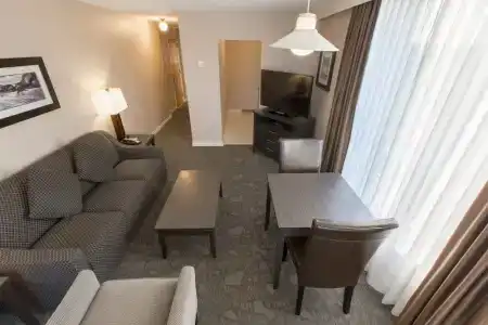 The Embassy Inn - 77