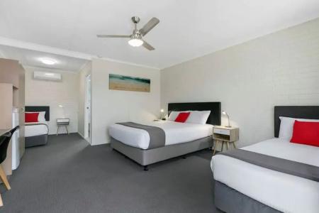 Comfort Inn on Main - 22