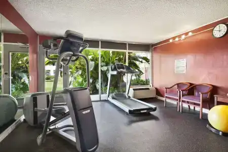 Ramada by Wyndham/Silicon Valley - 12