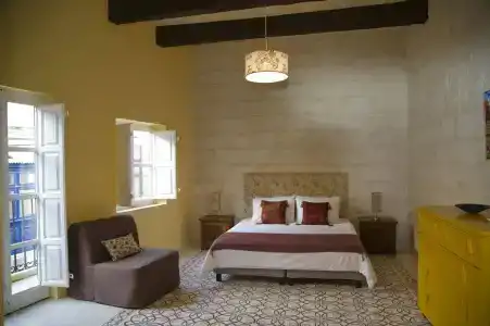 The Stonehouse - 25