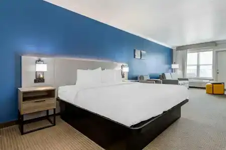 Country Inn & Suites by Radisson, Beach, TX - 3
