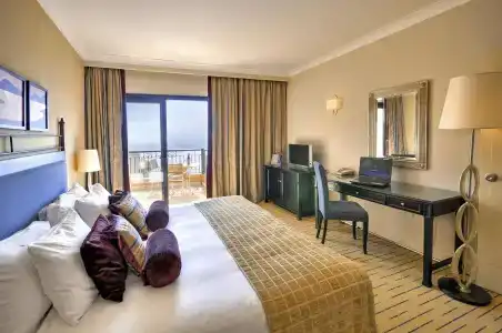 Corinthia St. George’s Bay - 4