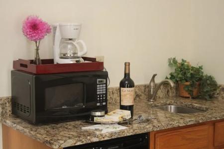 Hillwinds Inn - - 25