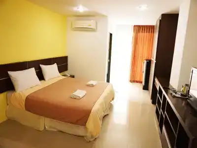Diamond Bangkok Apartment - 12