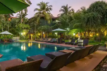 Bakung Beach Resort - 13