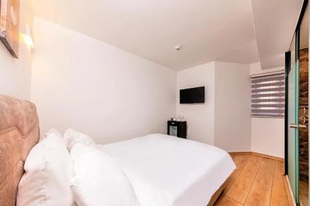 Neda Istanbul - 15