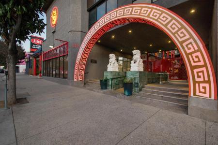 Best Western Plus Dragon Gate Inn - 26