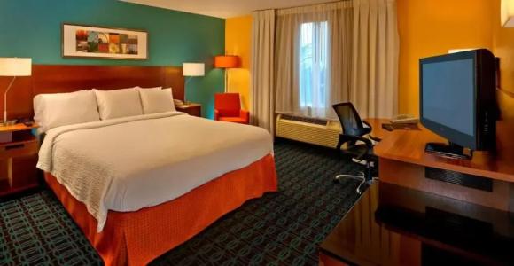 Fairfield Inn & Suites - 38