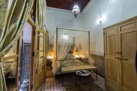 Riad Taryana - 42