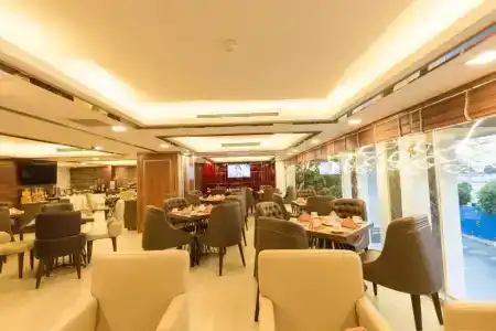 Winsuites Saigon - 23