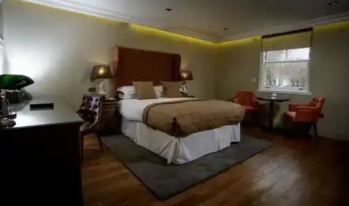 The Raeburn - 6