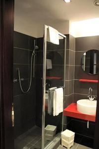 iHs Milano Watt 13 - 48