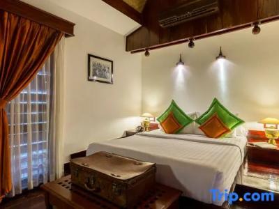 Angkor Village - 18