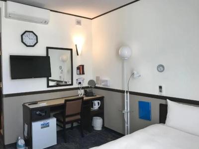 Toyoko Inn Marseille Saint Charles - 75