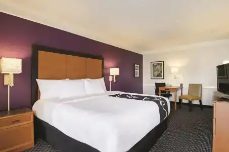 Baymont by Wyndham Woodruff Rd - 27