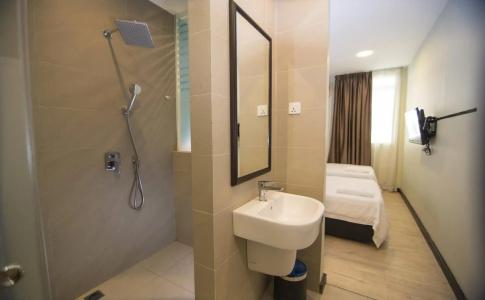 Pantai Inn - 8