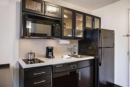 Sonesta Simply Suites Charlotte University - 18