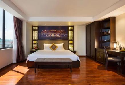 Thanh Lich Royal Boutique - 200