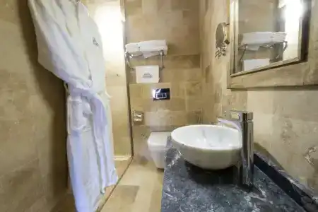Underground Cave Suites - 7