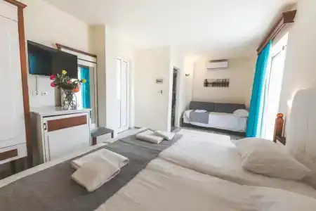 Chrispy Waterpark Resort - 103