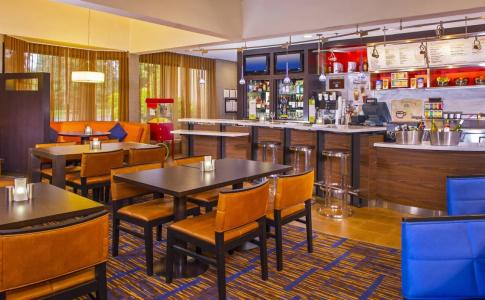 Courtyard by Marriott - 23