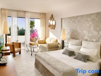 Azia Resort & Spa - 168