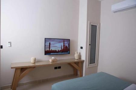 Redcon Suites - 160