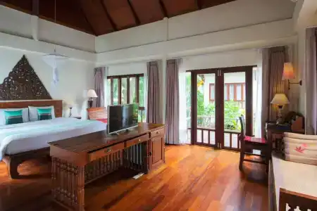 Royal Lanta Resort & Spa - 4