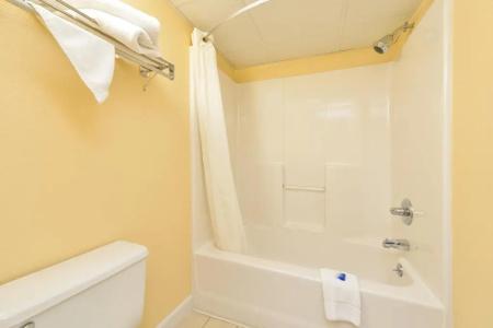 Baymont by Wyndham Pigeon Forge - 27
