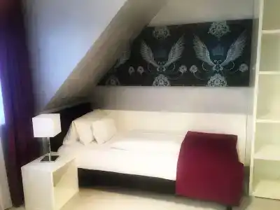Hellers Twenty Four Ii -24h-Check-In- - 40