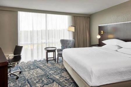 Four Points by Sheraton Downtown - 49