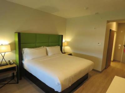 Wyndham Garden - 15