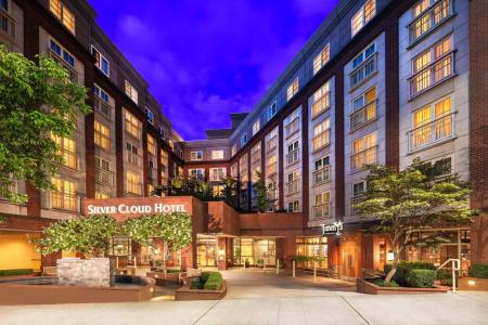 Silver Cloud - Seattle Broadway - 16