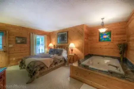 Blue Mountain Mist Country Inn - 103